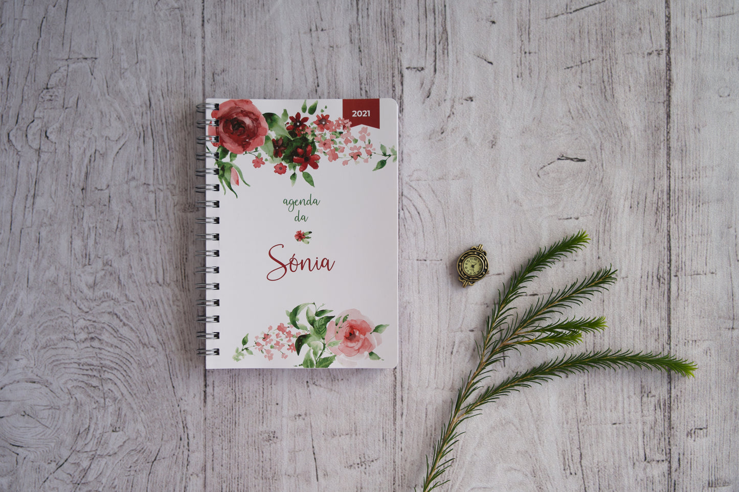 agenda personalizada com nome e capa com rosas em estilo aguarela
