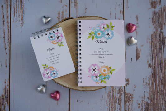 Conjunto caderno personalizado e bloco de notas Dia da Mãe — floral rosa