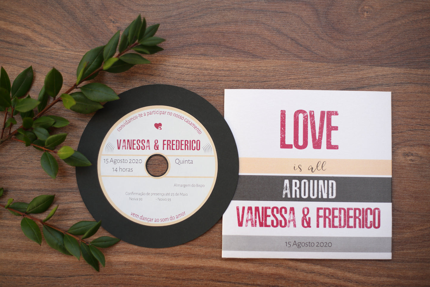 convite de casamento tema música em formato de CD