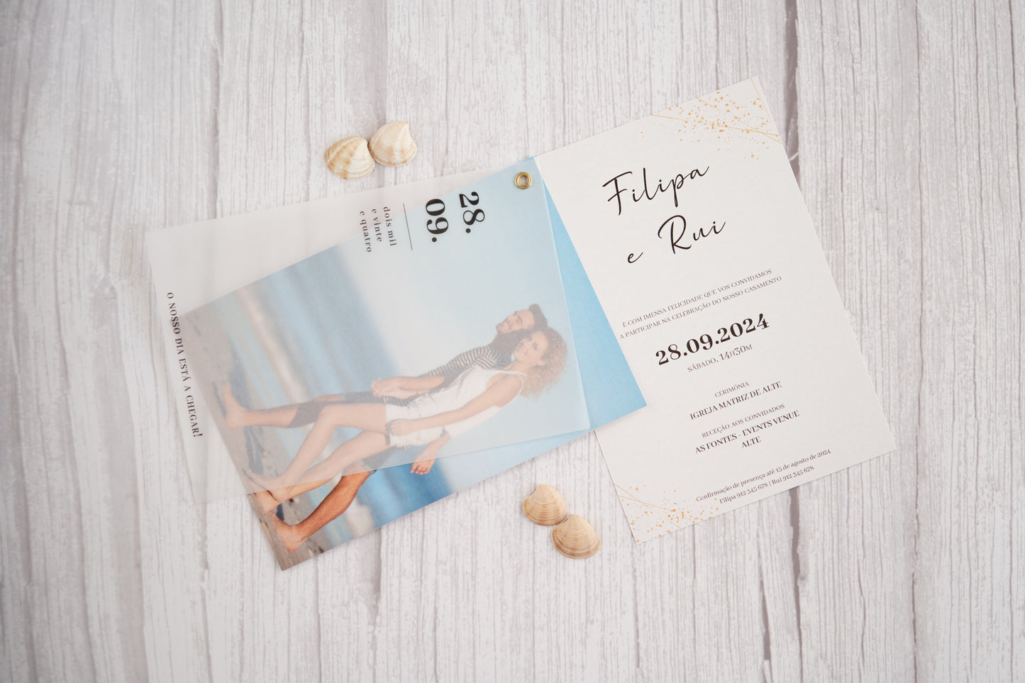 convite de casamento com papel vegetal e foto em tres camadas