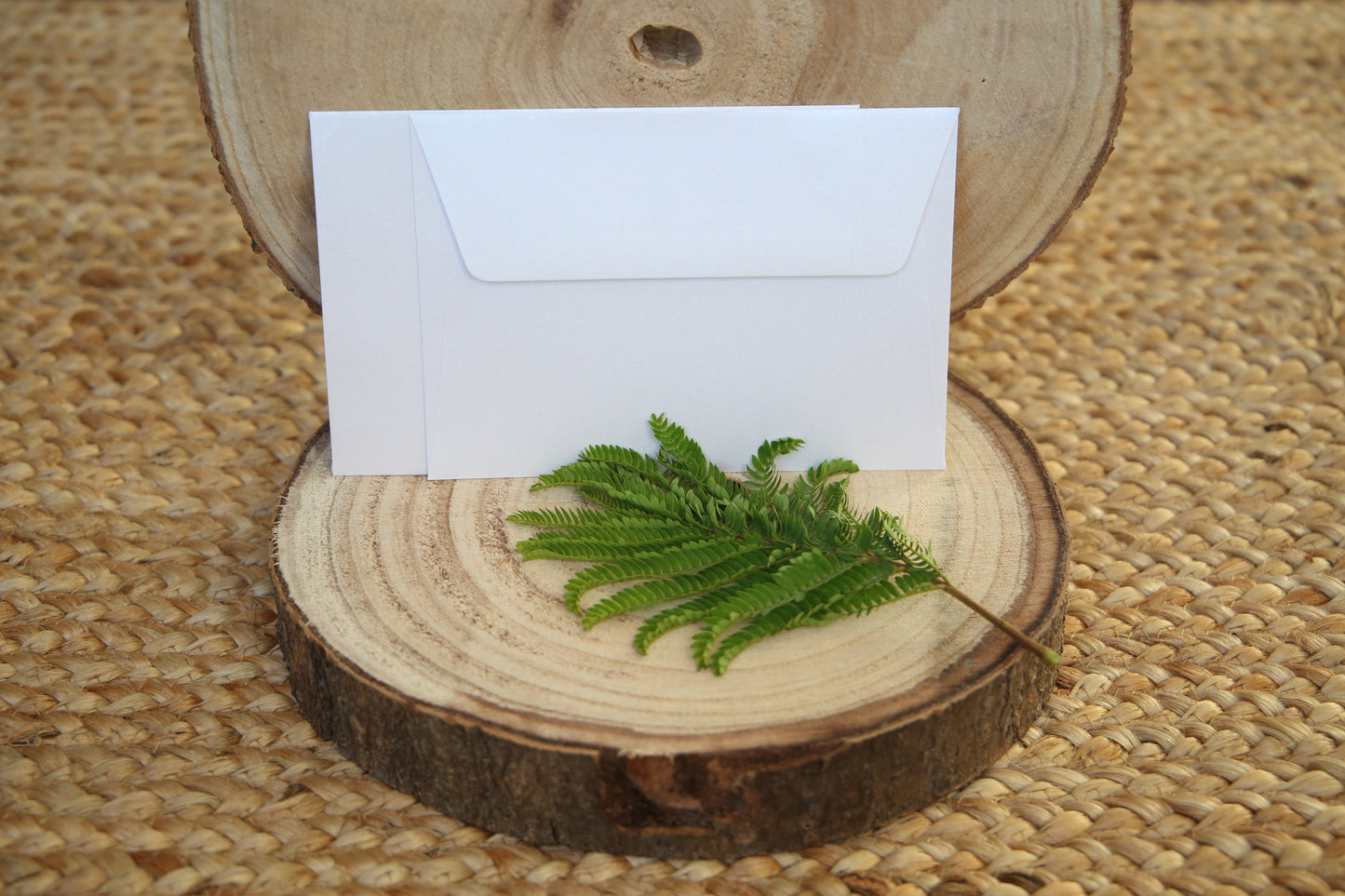 envelope branco metalizado para convites