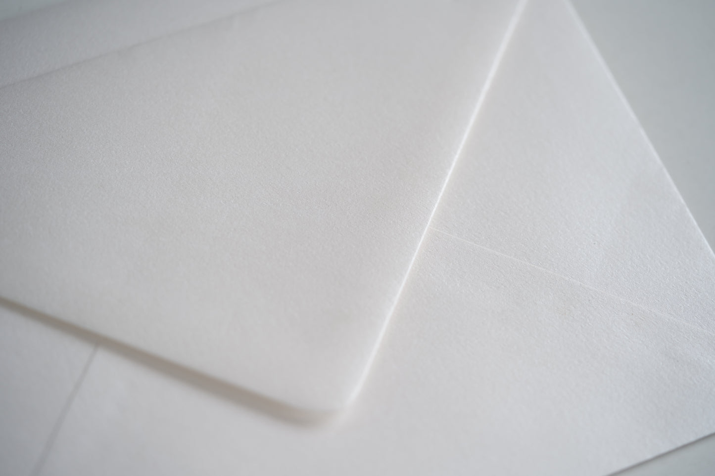 envelope texturizado branco com brilho