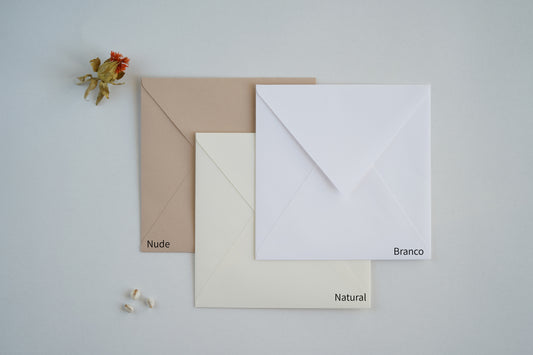 envelopes em papel verge para convites
