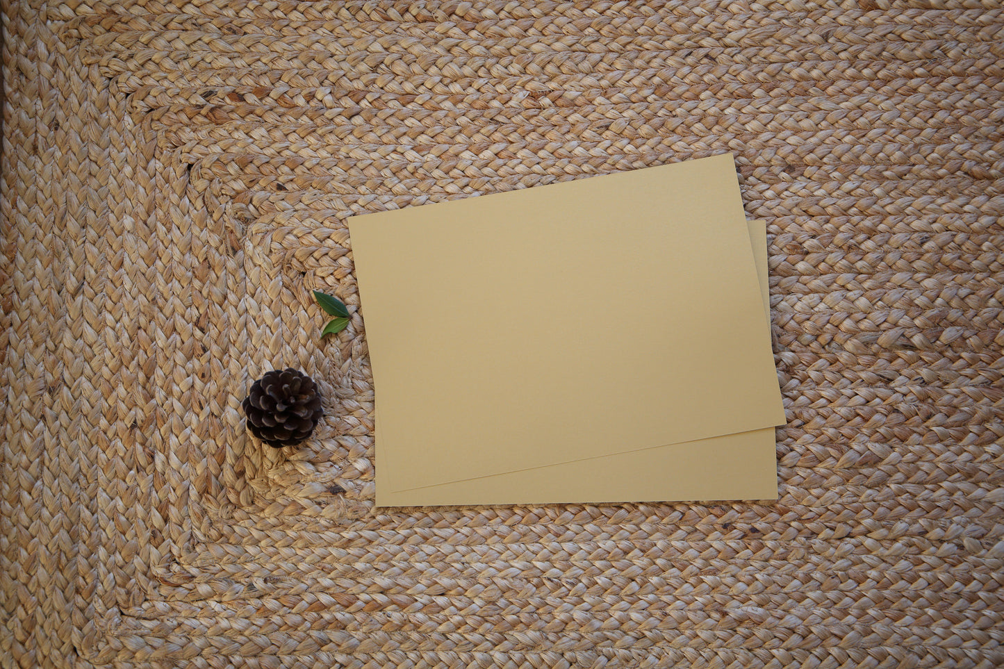 papel dourado para convites