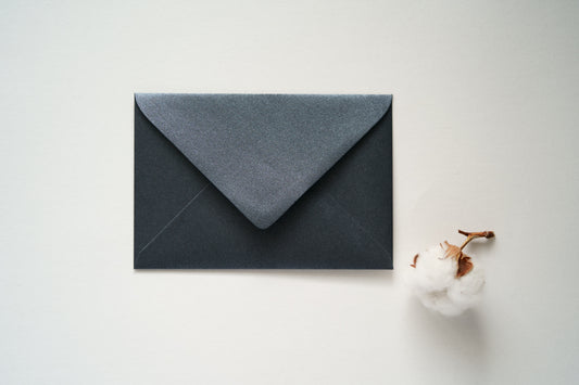 envelope-preto-para-convite