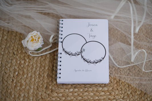 agenda da noiva planner clássica com design atemporal e elegante — capa personalizada com nomes do casal