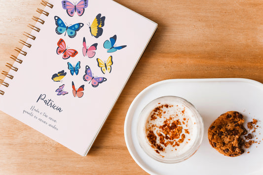 Agenda personalizada A5 com nome — capa Borboletas com design delicado e exclusivo