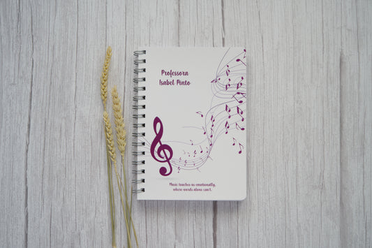 agenda personalizada com nome e elementos musicais