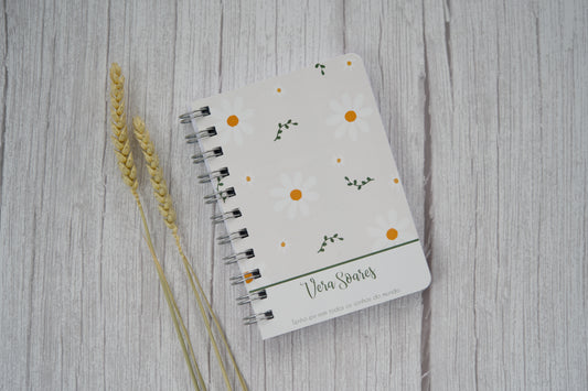agenda personalizada a6 com nome e capa com malmequeres
