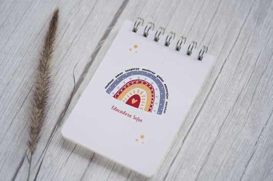 Bloco de notas personalizado com nome — capa Arco-Íris boho, formato A6