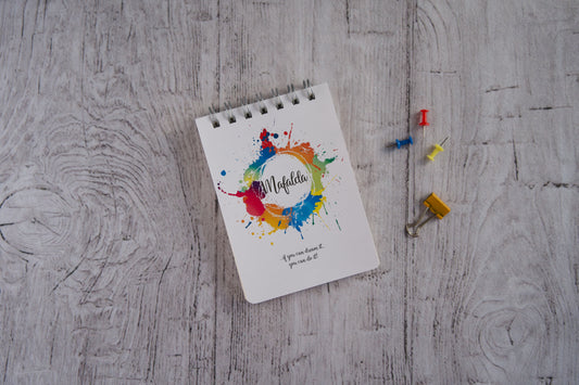 Bloco de notas A6 personalizado com nome — capa Cores com manchas de tinta coloridas