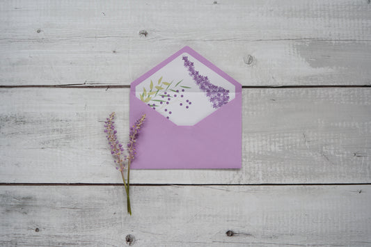envelope lilas lavanda com forro liner para convites