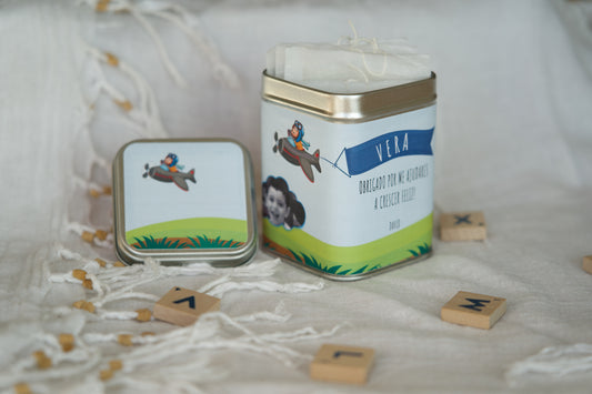 Lata de chá personalizada com design de cão piloto e avião para educadora — prenda de fim do ano letivo