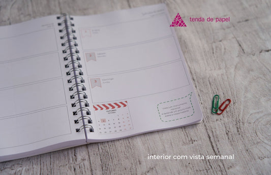 Agenda semanal personalizada A5 — interior com vista semanal