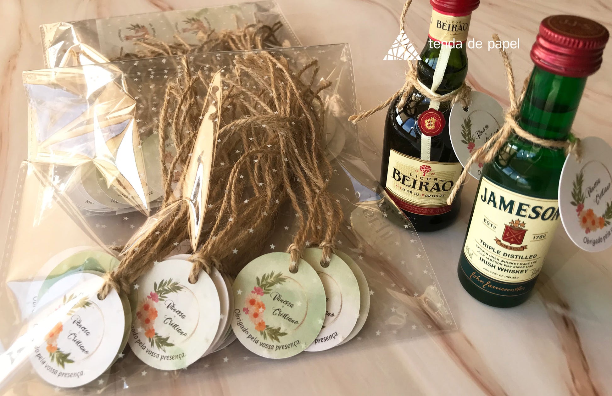 Pack de 30 etiquetas personalizadas em cartolina branca